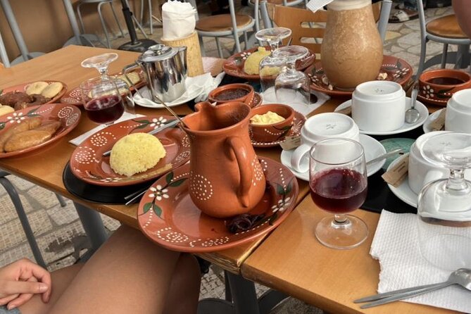 Sal island: Private Santa Maria City Tour, Street Art and Tapas - Cape Verde Arts and Souvenirs: Shopping Without Guessing