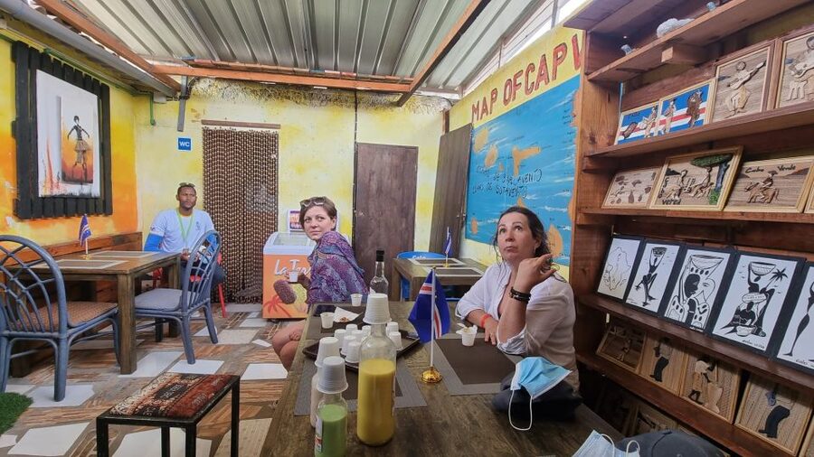 Sal island: Santa Maria city tour, street art and tapas - Your tapas and drinks stop: a flavor moment, not a full meal