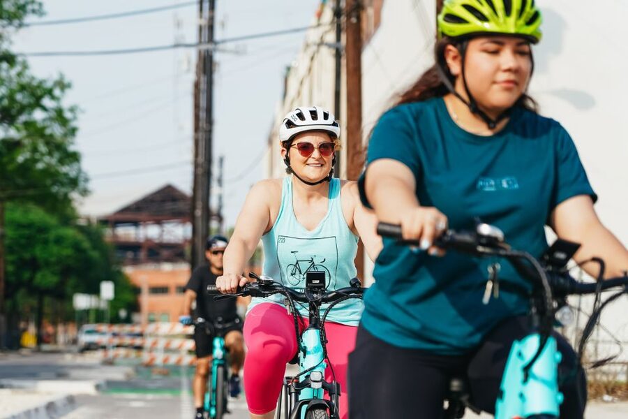 San Antonio: Murals & Hidden Gems E-Bike Tour - Market Square and the Pearl District: classic San Antonio meets new wall culture