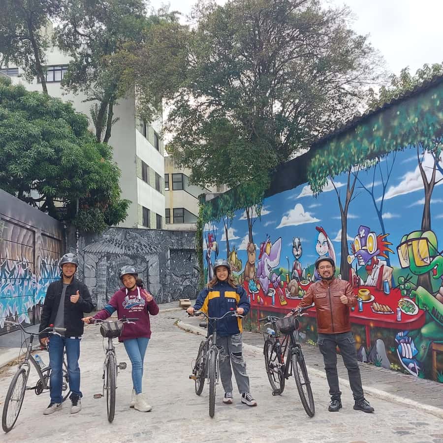 São Paulo: Street Art Bike Tour - A Street-Art Day on Two Wheels in São Paulo
