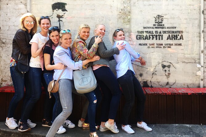 Shoreditch Street Art Tour London - The guides: what it means when they specialize