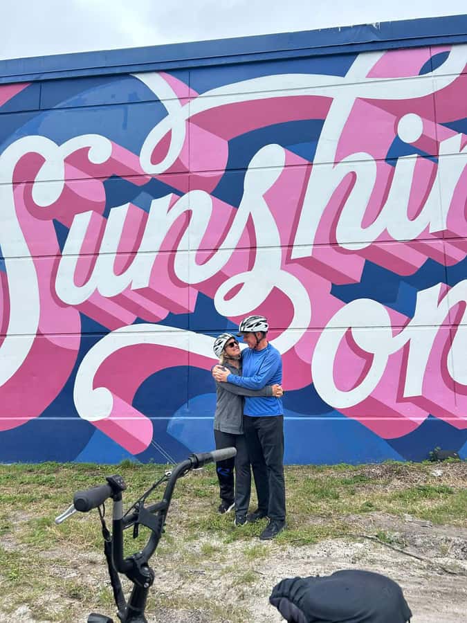 St. Petersburg, FL: Sightseeing & Murals Electric Bike Tour - Getting Started at Flora Wylie Park: meeting point and first impressions