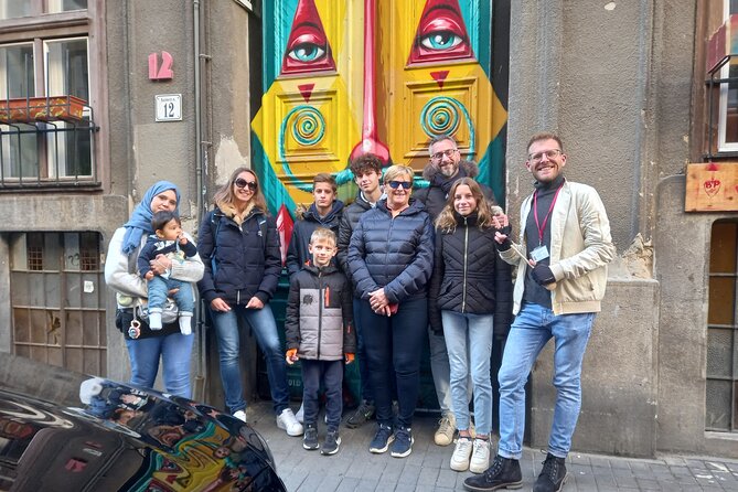 Street Art and Alternative Tour in Budapest - Street Art Walk in Budapest’s District VII with ET