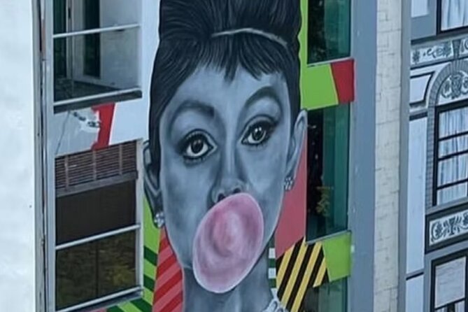Street Art & Cemetery Cultural Tour - half day - Key highlights at a glance