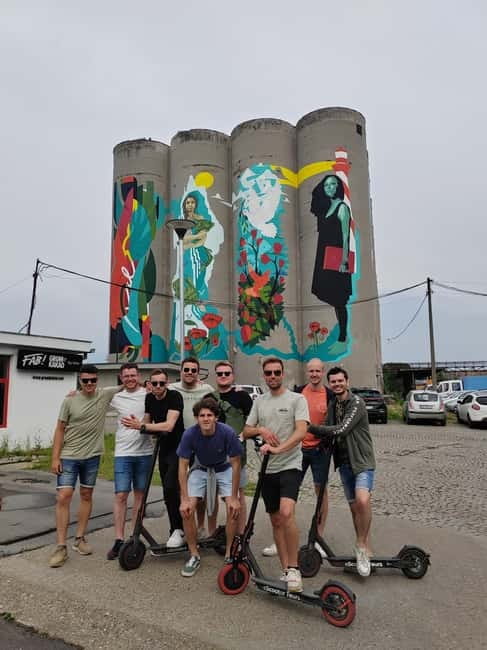 Street Art E Scooter tour - Getting started at Maršala Birjuzova 23 (and not wasting time)