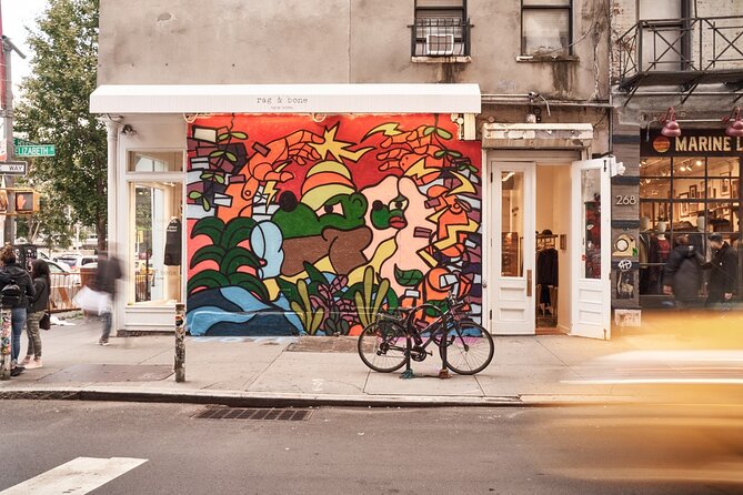 Street art tour at Soho - Stop 2: Elizabeth Street Garden in Nolita—art as community space