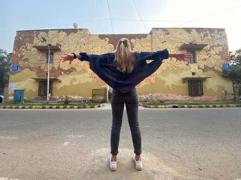 Street Art Walk with Chai & Snack - Lodhi Gardens and local life: calm scenery after the color