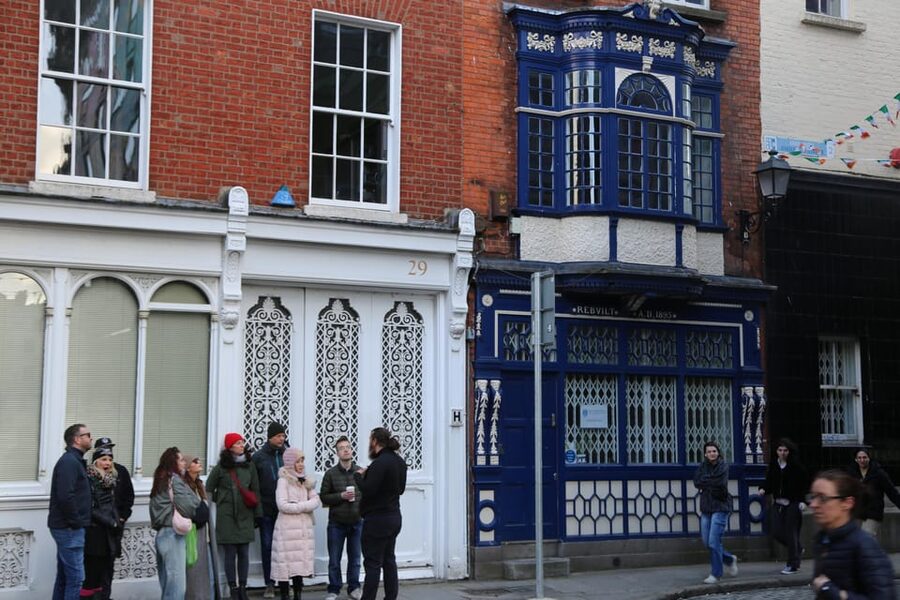 Street Art Walking Tour - Temple Bar: seeing art where tourists usually rush