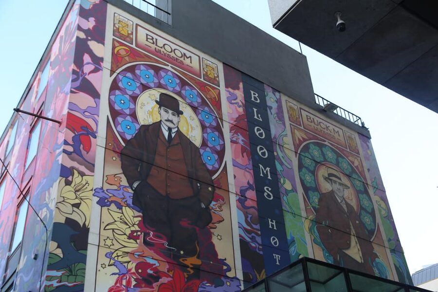 Street Art Walking Tour - Blooms Hotel: street art doesn’t care about address prestige