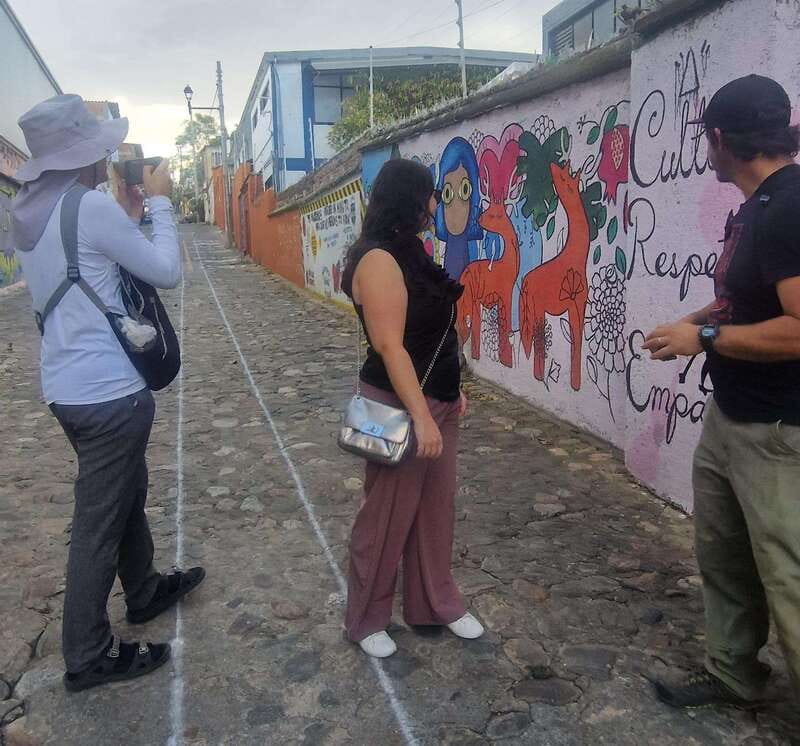 Street Art with an artist - Should you book this street art with an artist?