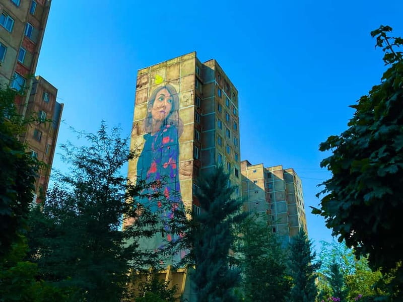 Tbilisi: 100+ Graffiti & Murals, Street Art Guided Tour - The Pace: How 2–5 Hours Feels in Real Life