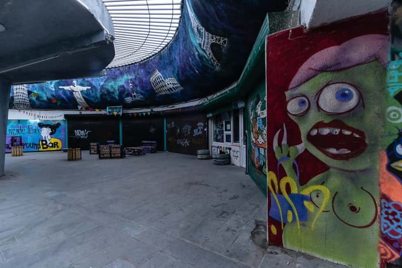 Tbilisi: Street Art and Graffiti Guided Walking Tour - District contrasts: from gritty expressions to newer university areas