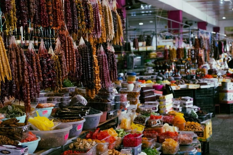 Tbilisi: Street Art & Dezerter Bazaar Tour w/ Tastings - Key Things You’ll Notice on This Tbilisi Tour