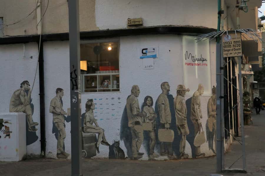 Tel Aviv: Florentin Saturday Walking Tour - The finish at Ben Attar garden: a calm landing point