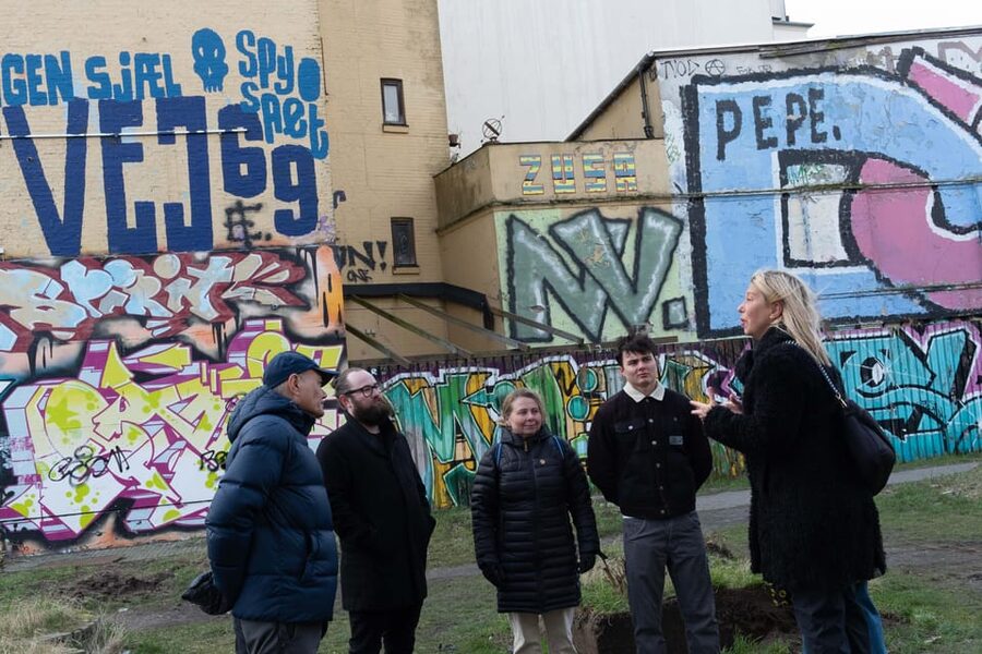 The Nørrebro Street Art & Food Tour - Bananna Park: street art inside an urban park world