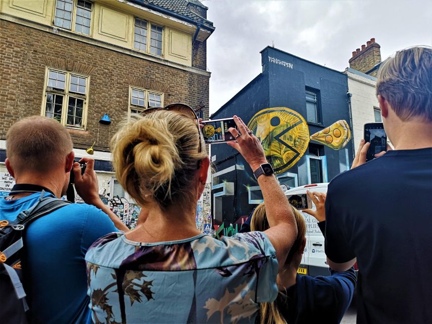 The Original London Street Art Tour (French) - Key things you’ll notice on this tour
