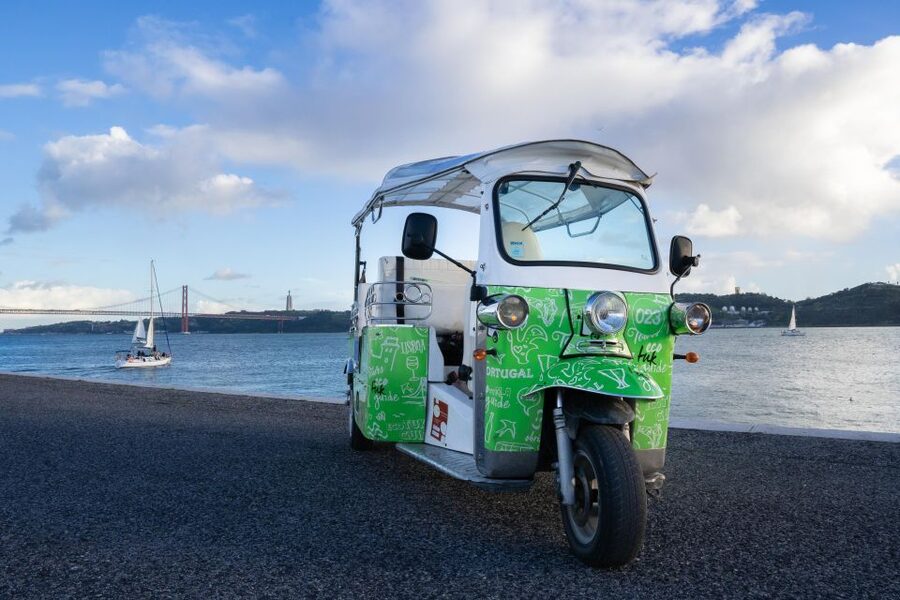Tuk Tuk Lisbon: Street Art 2-Hour - Mário Belém’s Saudade and the ADD / FUEL wall text