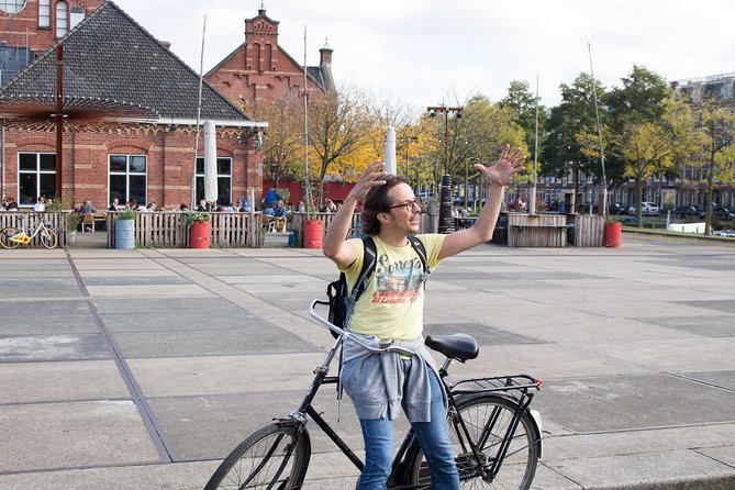 Urban Adventures Amsterdam Bike Tour, Graffiti and Magnet Fishing - Westerpark: birds, pathways, and a calmer start