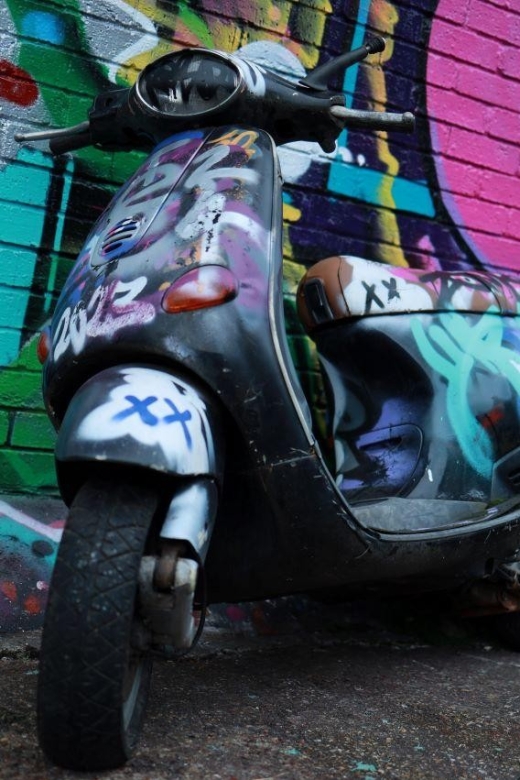 Urban Canvas: Exploring Shoreditch's Vibrant Street Art - Spotting Banksy and iconic-style work without getting lost