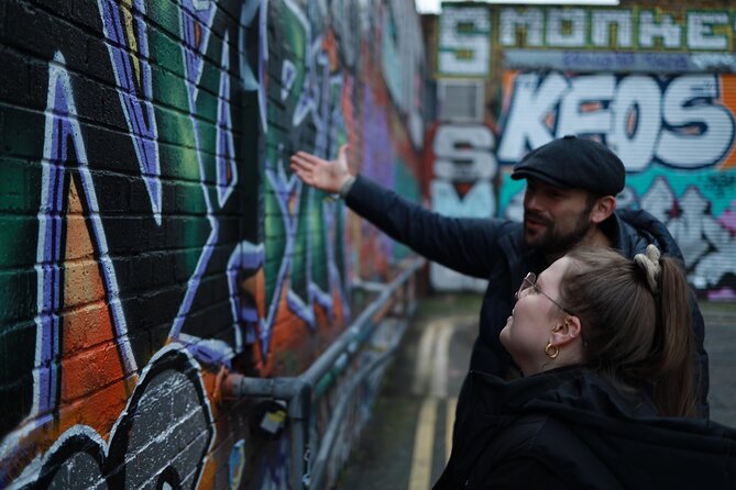 Urban Canvas: Exploring Shoreditch's Vibrant Street Art - Group size, language, and how it feels for families