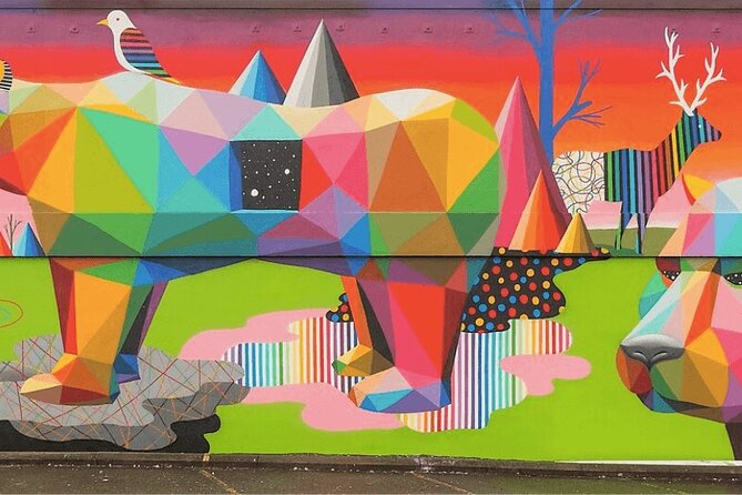 Vancouver Street Art and Craft Coffee 3 Hour Walking Tour - The guide experience: why the small group matters