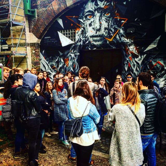 Vienna: 2-Hour Street Art Tour - The guide experience: conversation, not a lecture