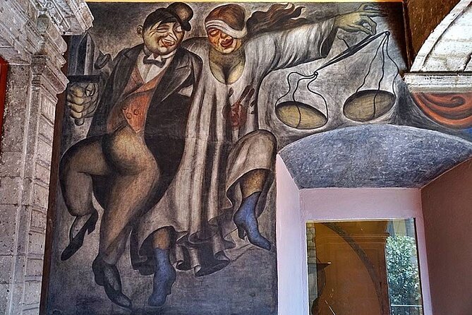 Walking Tour - Impressive murals in Historical Center of Mexico City - Which guide style fits you best?