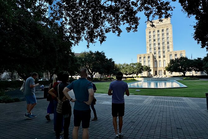 Walking Tour of Houston: History, Architecture, Street Art - Why this Houston walking tour works for first-timers