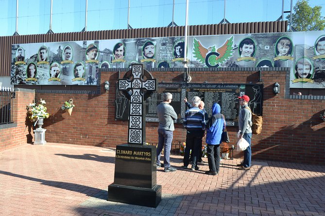 World Famous Private Belfast Troubles Taxi Cab Tour 2 Hour - Who this tour suits best
