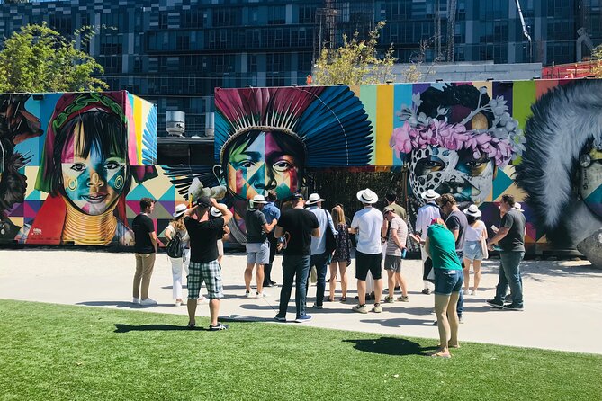 Wynwood Street Art Tour - Stop 1: The Wynwood Building and the Zebra-Striped Landmark Moment