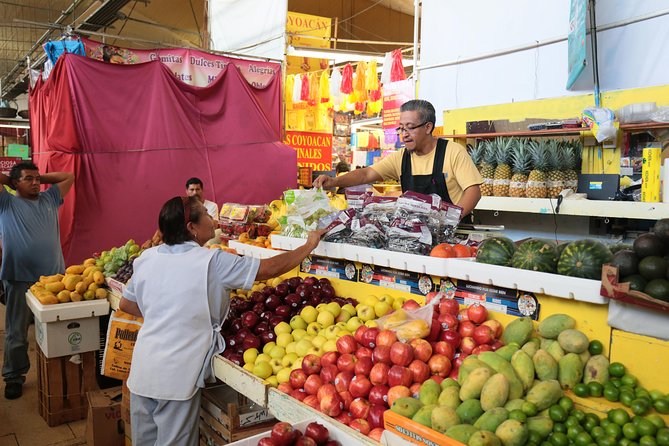 Xochimilco, Coyoacan and Frida Kahlo with Optional Lunch - Lunch and shopping stops: where optional choices can save you money